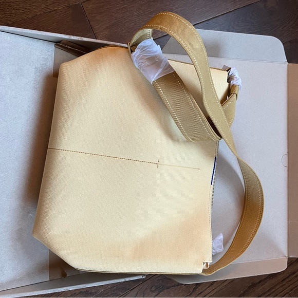 Rothy’s Mini Zip Bucket Bag - Picture 2 of 4